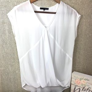 RO & De woman’s cream top V-neck Twist bottom size s